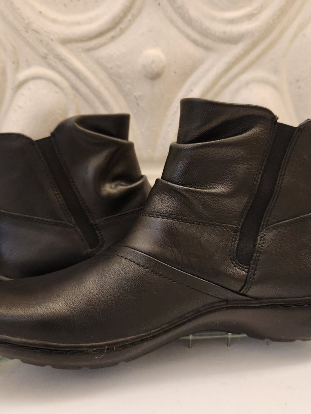 Clarks Leather "Cora Pace" Booties. NWT. Size 7 - Picture 4 of 9
